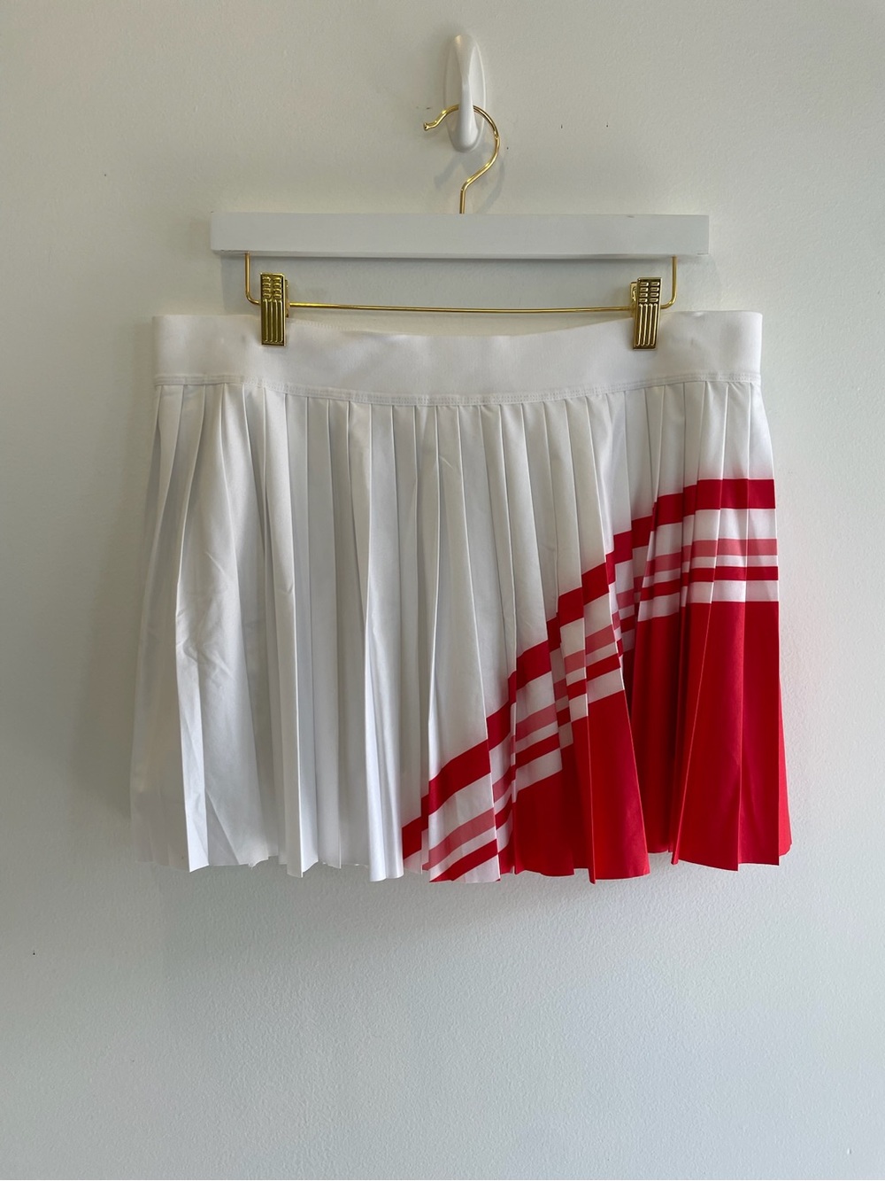 Athleta White and Red Pleated Skater Skirt